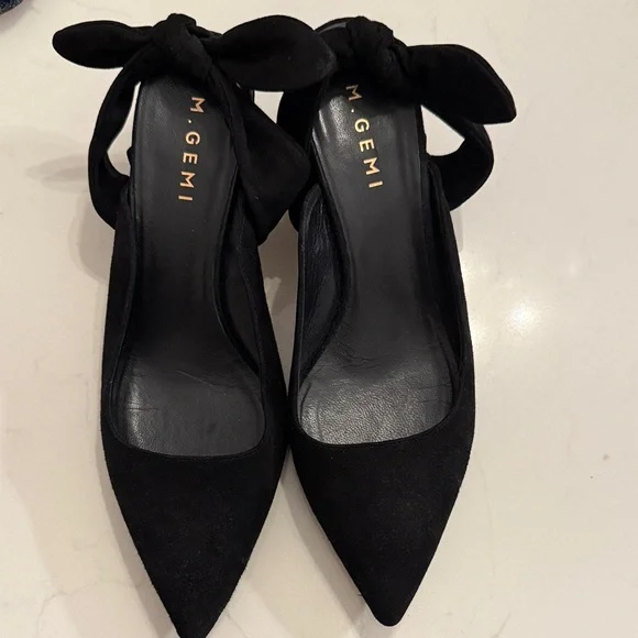 M. Gemi Black Bow Heels - Picture 1 of 3